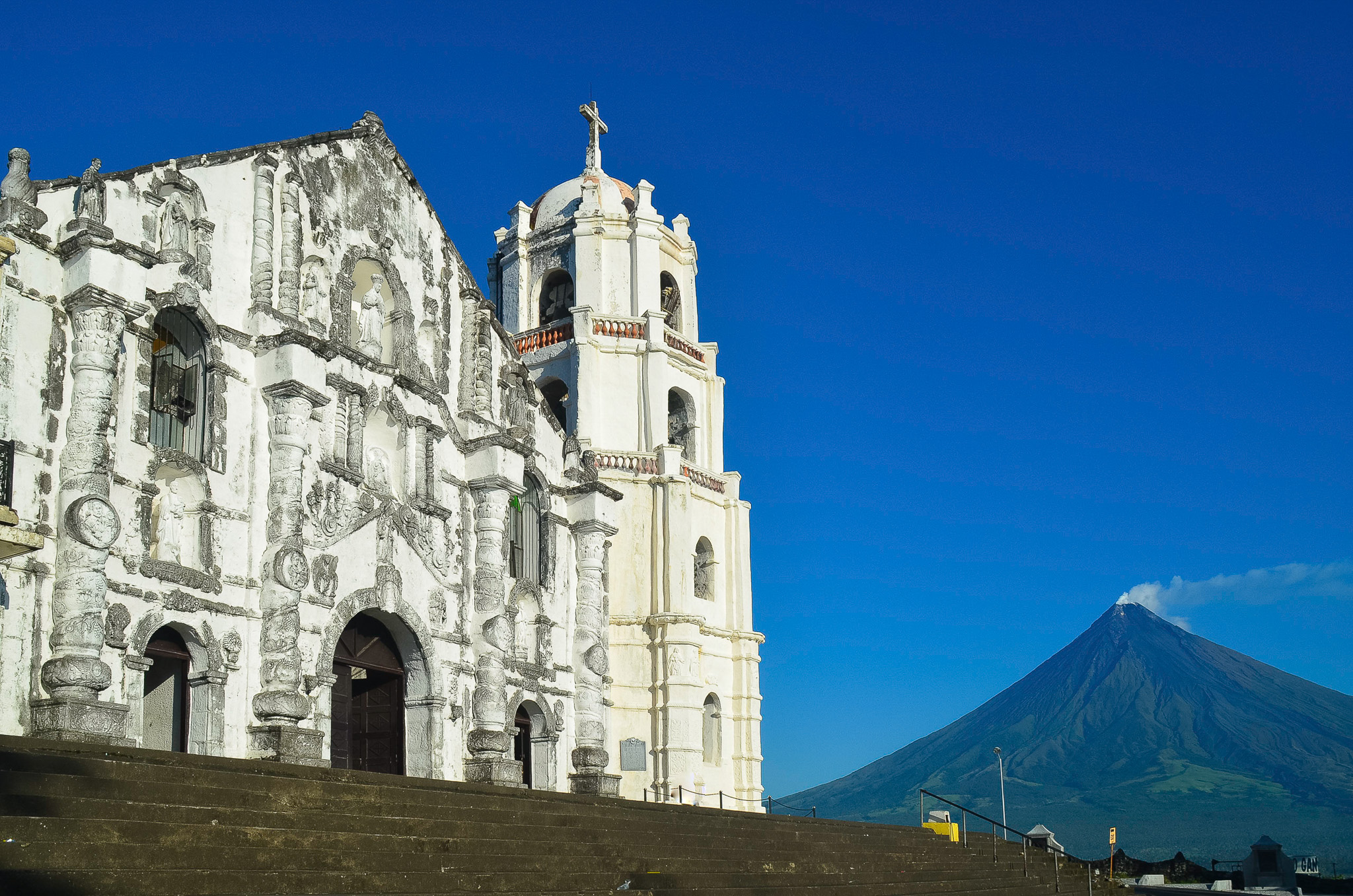 Daraga Church Photo by Dexter Baldon