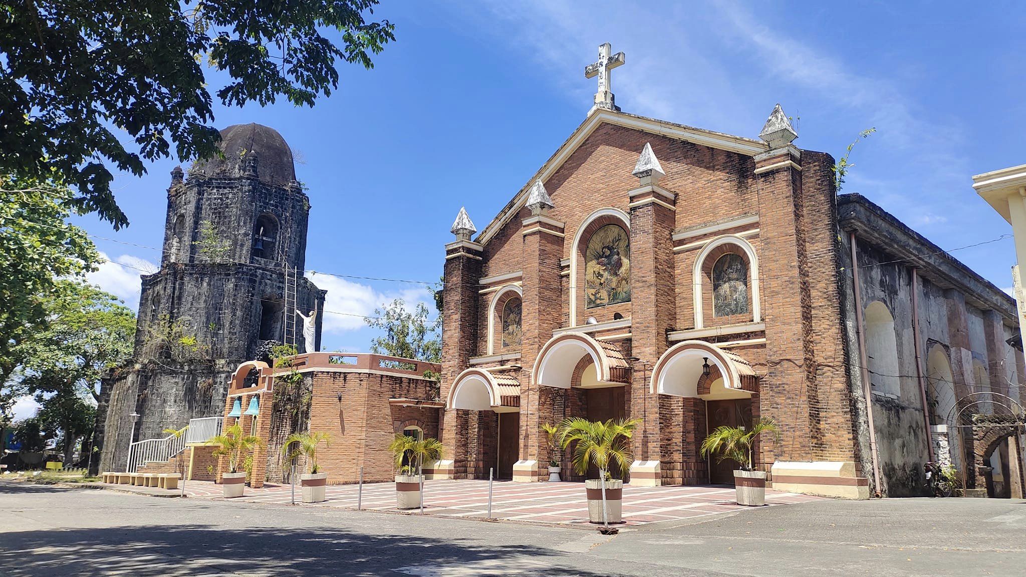 St. Michael the Archangel Church (Oas Church) | Photo by Paulo De Mesa Manallo