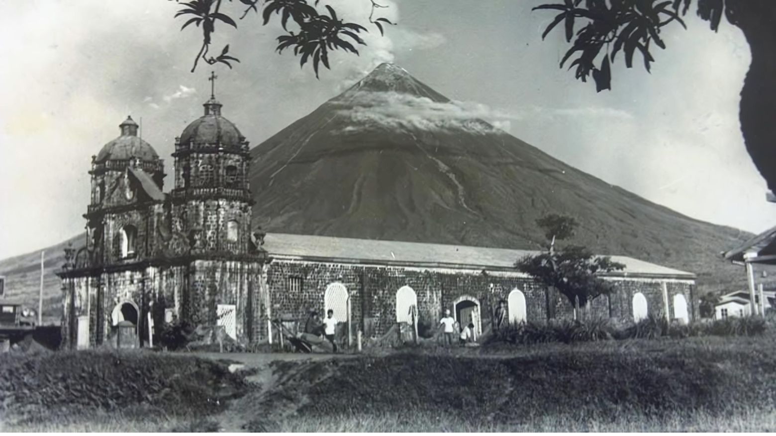 St. Dominic de Guzman Church in the 1960s St. Dominic de Guzman Church in the 1960s