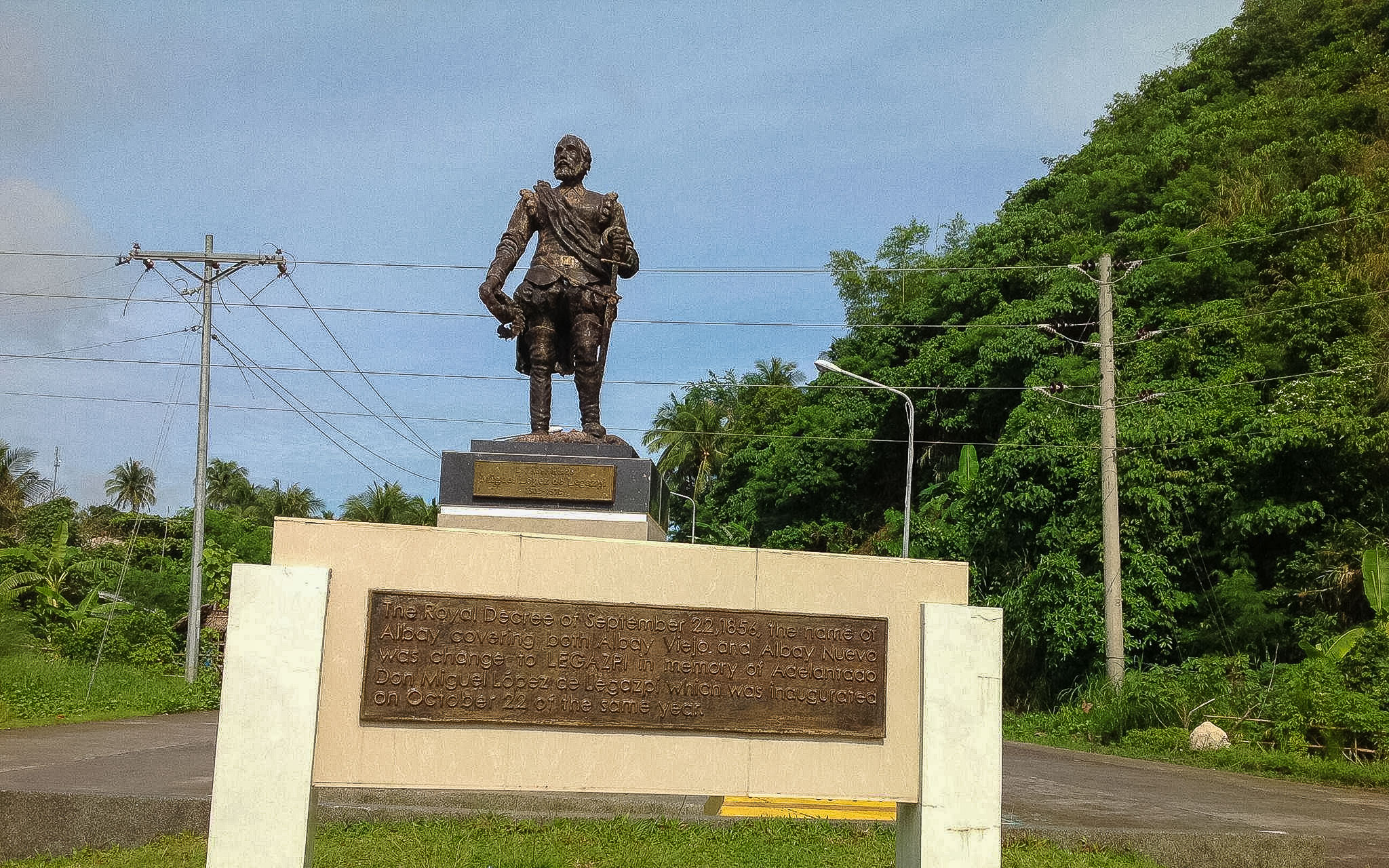 Miguel Lopez de Legazpi Monument